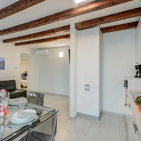Fabrizia - Happy Apartment Riva del Garda